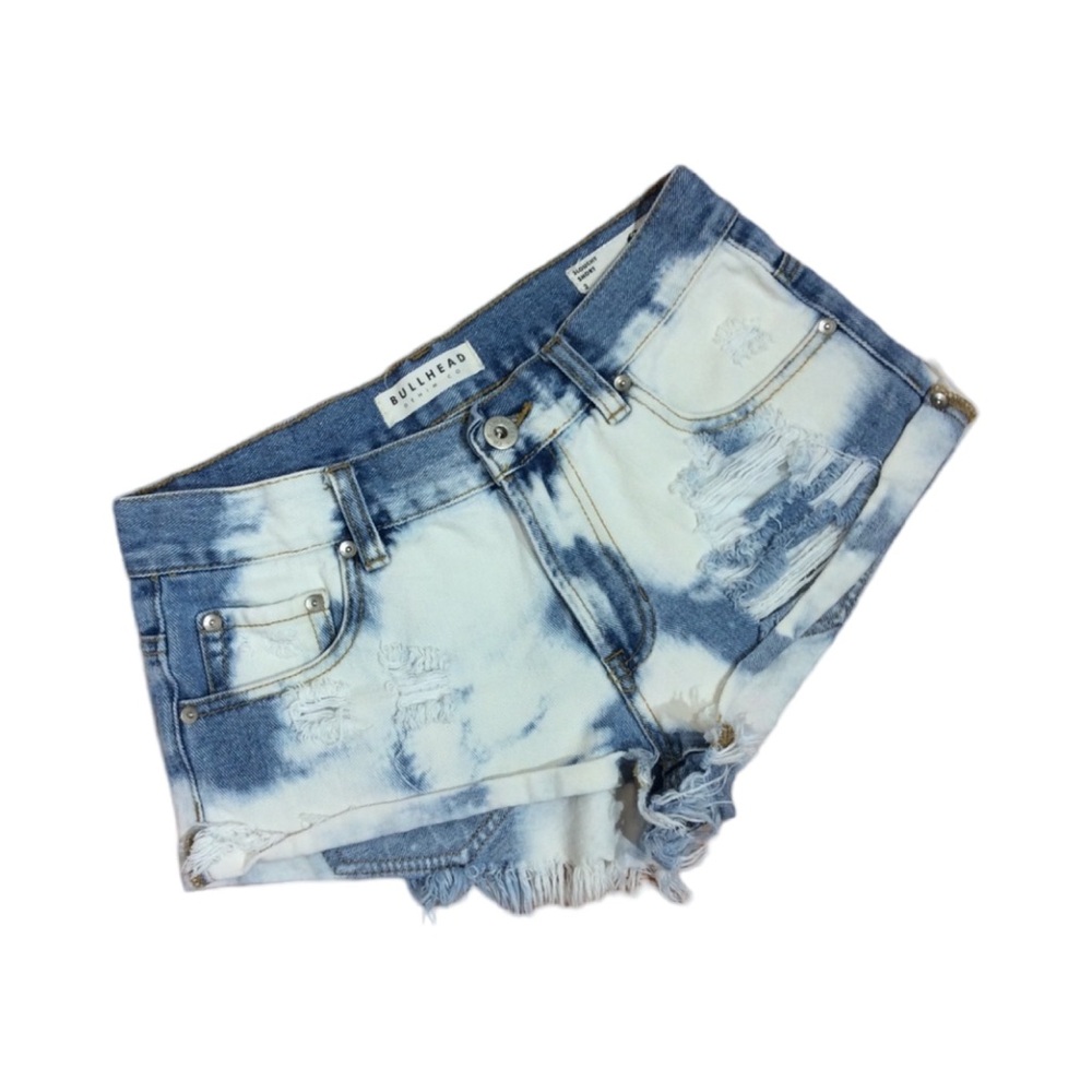 Bullhead Denim Co Distressed Slouchy Short Size 3